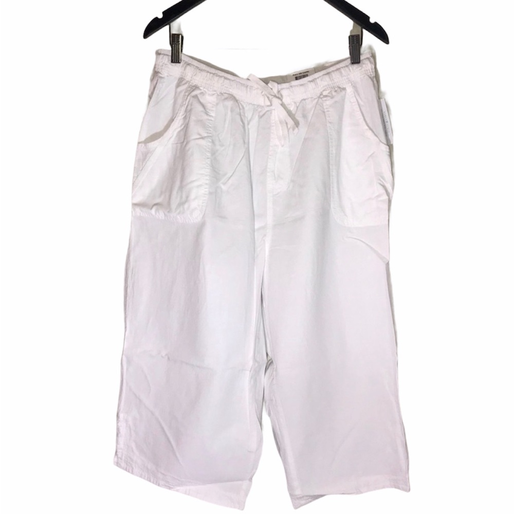 Karen Scott Women’s White Pull on Capri Plus Size